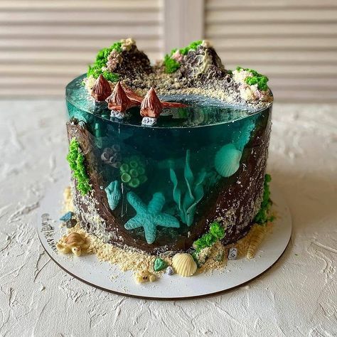 By @it.will.be.sweet "🔸Cake Island 🔸Inside jelly - chocolate biscuits, cream cheese, cherry confiture and blueberries..." . #foodartchefs… Island Cake, Ocean Cakes, Jello Cake, Sea Cakes, Twins Birthday, Beach Cakes, Jelly Cake, Mermaid Cakes, Crazy Cakes