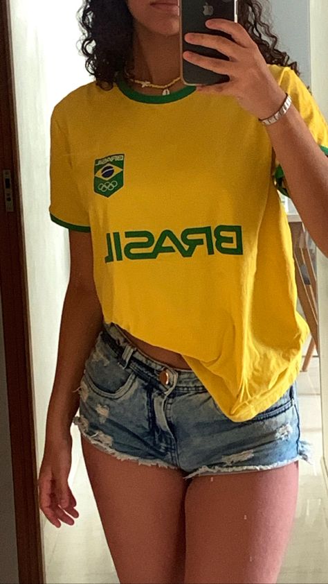 Brazil Clothing, Outfit Ideas For School Casual, Holiday Dinner Outfit, Brazil Core, Brazil Girls, Brazil Shirt, Brazil Aesthetic, Bloke Core, Fashion Dream Job