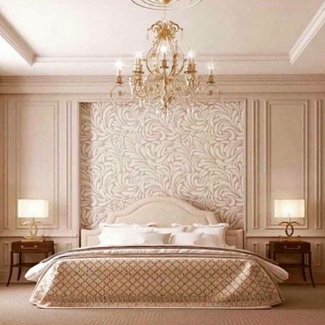 wonderful colors Luxury Traditional Bedroom, Romantic Glam Bedroom, Beautiful Bed Designs, Bedroom Design Styles, India Home Decor, Luxury Room Bedroom, Bedroom Interior Design Luxury, Fall Living Room, Ceiling Design Bedroom