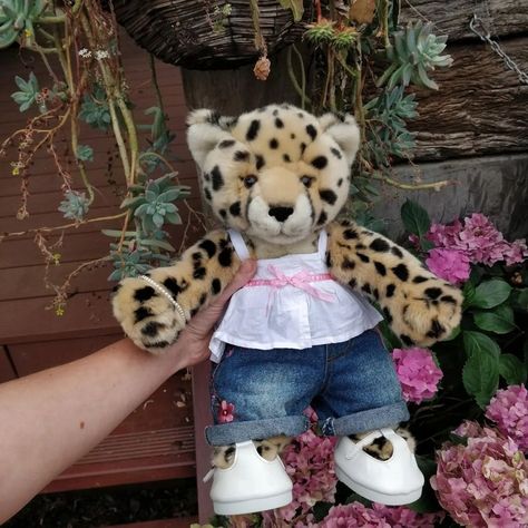 Build a bear cheetah wearing a cute outfit Build A Bear Cheetah, Aesthetic Build A Bear Outfit, Vintage Build A Bear, Build A Bear Outfits Aesthetic, Diy Build A Bear Clothes, Cute Build A Bears, Build A Bear Aesthetic, Plushies Aesthetic, Build A Bear Outfits