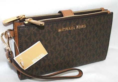 Travel Messenger Bag, Purse Trends, Mk Wallet, Mk Handbags, Michael Kors Wristlet, Michael Kors Outlet, Mk Bags, Wallet Wristlet, Brown Purses