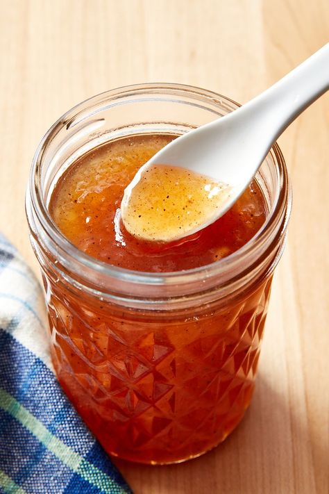 Pear Jam Spicy Pear Jam, Pear Jelly Recipe Canning, Pear Jam With Pectin, Pear Jam Recipe Canning, Asian Pear Jam, Asian Pear Jam Recipe, Cranberry Pear Jam, Spiced Pear Jam Recipe, Spiced Pear Jam