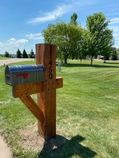 Mailbox With Address, Wood Post Mailbox Ideas, Timber Mailbox Ideas, Large Mailbox Ideas For Packages, Country Mailbox Ideas Rustic, Cedar Mailbox Post Ideas, Country Mailbox Ideas, Wooden Mailbox Ideas, Rustic Mailbox Ideas