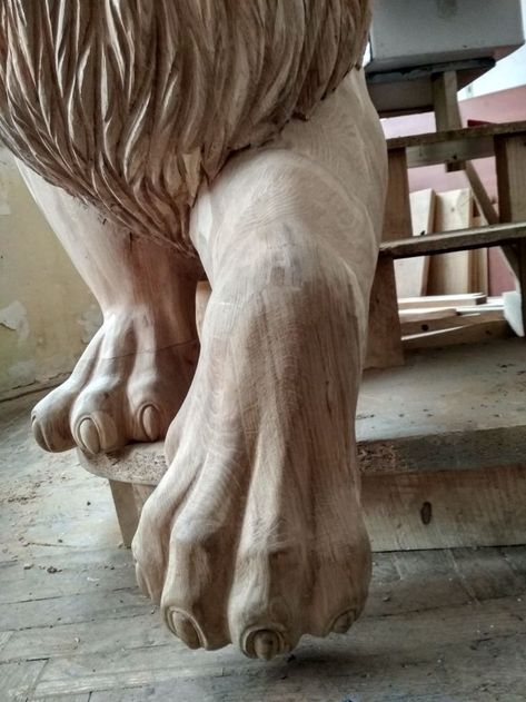 wood carved lion hand Lion Walking, Lion Sketch, Anatomy Sculpture, Lion Drawing, Fu Dog, Door Design Images, Indian Sculpture, Wood Carving Designs, Lion Art