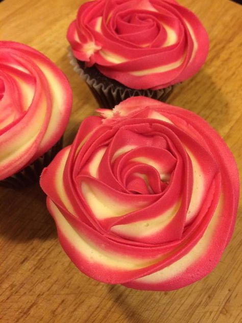 Two Tone Buttercream Roses. Handmade by Smiffies Delicious Black Cake Stand, Rosette Cupcakes, Buttercream Roses, Fall Cupcakes, Cupcake Decorating Tips, Icing Flowers, Trolls Birthday Party, Rose Cupcakes, Cute Desserts