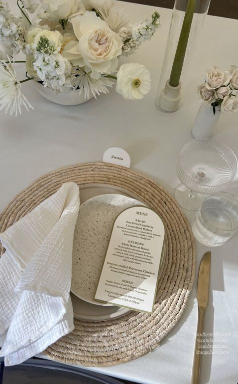 Cream Table Setting, Napkin Place Setting Wedding No Plate, Wedding Placemats Ideas, Neutral Table Setting, Neutral Wedding Place Setting, Beige Table Setting, Neutral Tablescape, Modern Coastal Wedding, Garden Wedding Florals