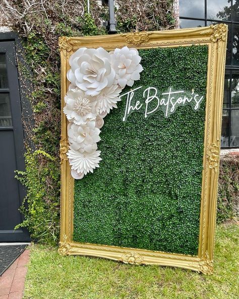 Flower Wall Business, Flower Wall Photo Booth, Unique Party Rental Ideas, Wedding Photo Backdrop Ideas, Photo Wall Wedding, Maleficent Party, Party Rental Ideas, Unique Event Decor, Wedding Ceremony Setup