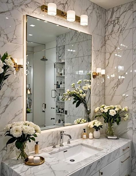 Sophie Paterson Interiors, Sophie Paterson, Bathroom Decor Luxury, Gorgeous Bathroom, Bathroom Design Decor, Bathroom Design Luxury, Home Room Design, Beautiful Bathrooms, Modern Bathroom Design