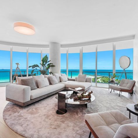 Experience unparalleled views in Miami Beach from the sought-after 06 line at Continuum South Tower. 😎  🛏 3 | 🛁 4 | 📐 2,508 sqft 💸 $13,500,000  📥 DM us or @bill.hernandez & @bryan.sereny more information. Miami Apartment Aesthetic, Penthouse Miami, Miami Apartments, Miami Apartment, Dr Miami, Luxury High Rise, Wynwood Miami, South Point, Fisher Island