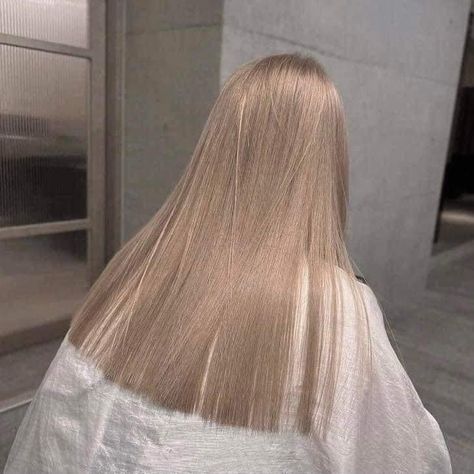 Beige Blonde Hair, Beige Hair, Korean Hair Color, Cool Blonde Hair, Honey Blonde Hair, Ash Blonde Hair, Beige Blonde, Blonde Hair Inspiration, Light Hair Color