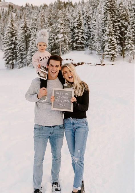 Winter Sibling Announcement, Winter Baby Announcement Sibling, White Elephant Pregnancy Announcement, Snow Baby Announcement Ideas, Winter Announcement Photos, We’re Expecting Photos, Ultrasound Pictures Announcement With Siblings, Christmas 2nd Baby Announcement, January Pregnancy Announcement Baby 2