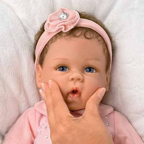 Collectible Dolls - Ashton-Drake Official Site Ashton Drake Dolls, Life Like Baby Dolls, Real Baby Dolls, Making Dolls, Baby Cocoon, Realistic Baby Dolls, Ashton Drake, Newborn Baby Dolls, Black Baby