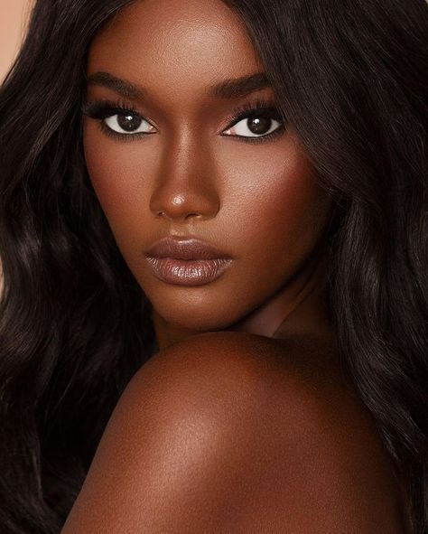 Black Queen Makeup, Laura Rutledge, Mariama Diallo, Doll Makeover, Dark Skin Models, Beautiful Gray Hair, Dark Skin Beauty, Boys Long Hairstyles, Ancient Beauty