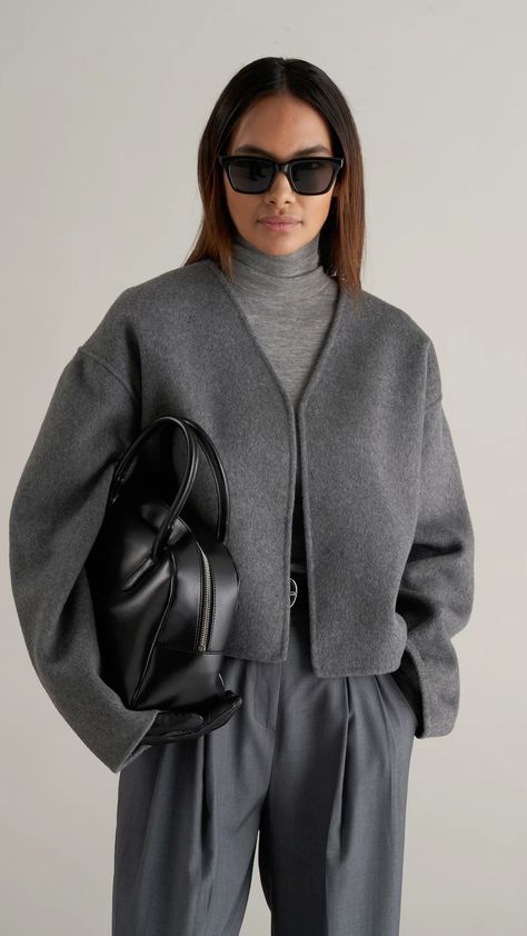 Grey Autumn Outfit, Cropped Wool Jacket Outfit, Crop Jacket Outfit, Wool Jacket Outfit, Grey Outfit Ideas, Grey Jacket Outfit, Clean Closet, 1st February, Wool Jackets