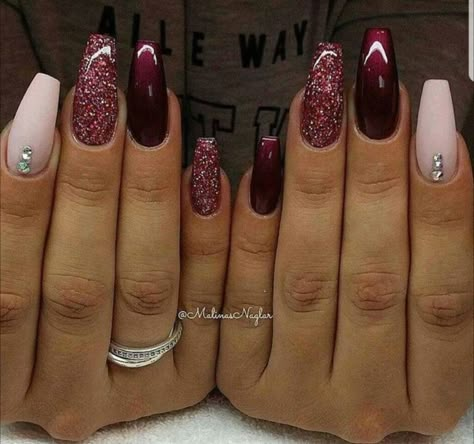 November December Nails, November Nail Designs, Maroon Nails, December Nails, November Nails, Burgundy Nails, Colorful Nail Designs, Fall Nail Art, Dipped Nails