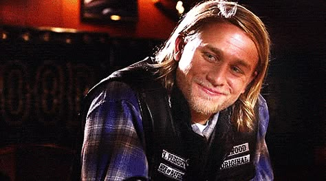 Jax Teller Season 1, Jax Teller Gif, Sons Of Anarchy Jax Teller, Tara Knowles, Charlie Hunnam Sons Of Anarchy, Sons Of Anarchy Motorcycles, Mayans Mc, Wattpad Characters, Fall Tv