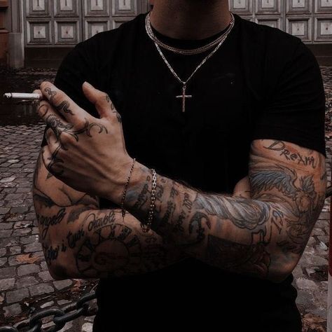 Emilia and Lexi were twins but they couldn't be more oppersite if the… #generalfiction #General Fiction #amreading #books #wattpad Tattoo Boy Aesthetic, Tattoed Guys, Tattoo Mafia, Tatted Men, Bad Boy Aesthetic, Boy Tattoos, Mia 3, Very Bad, The Perfect Guy