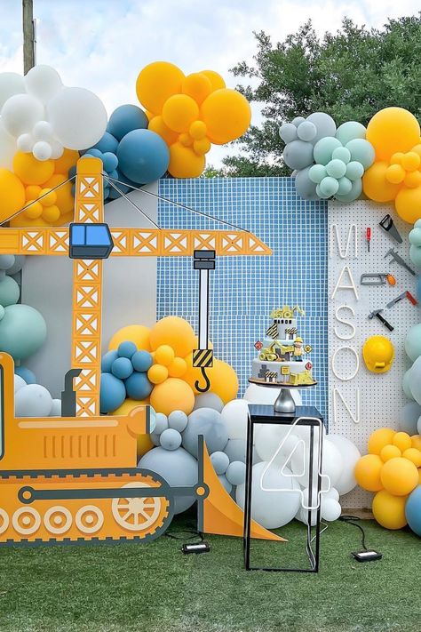 Discover 93+ creative and fun construction birthday party ideas to make your little builder’s big day unforgettable. From decorations to games, find everything you need to throw the ultimate construction-themed celebration! Bob The Builder Theme Party, Excavator Birthday Theme, Construction Party Decor, Construction Birthday Activities, Construction Theme Birthday Party Food, Construction First Birthday Party, Bob The Builder Birthday Party, Construction Birthday Decor, Excavator Birthday Party