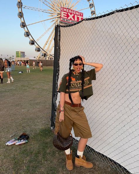 Nike Jordan Travis Scott, Flog Gnaw Outfits, Camp Flog Gnaw Outfits, Coachella Instagram, Demure Outfit, Jordan Travis Scott, Camp Flog Gnaw, Zoom Vomero 5, Vomero 5