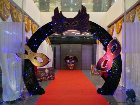 Masquerade Party Decorations Theme, Ballroom Masquerade, Instagram Booth, New Years Party Themes, Masquerade Dance, Masquerade Decorations, Grad 2023, Wedding Photo Walls, Masquerade Party Decorations