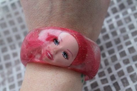 Barbie Head, Resin Doll, Bad Barbie, Weird Jewelry, Resin Bracelet, Jewelry Cute, Doll Jewelry, Barbie Diy, Funky Jewelry