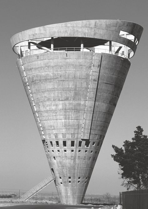 Brutal Architecture, Architecture Brutalism, Vertical City, Brutalism Architecture, Brutalist Buildings, Unusual Buildings, Water Towers, Interesting Buildings, Brutalist Architecture