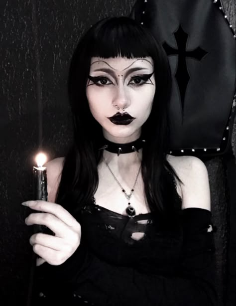 Trade Goth, Edgy Makeup Looks, Gothic Make Up, Goth Eye Makeup, Goth Club, Goth Core, Goth Things, Goth Subculture, Goth Stuff