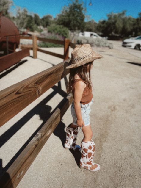 Girl Western Outfit, Toddler Cowgirl Outfit, Rodeo Baby Shower, Toddler Cowgirl, Toddler Cowboy Boots, Rodeo Baby, Girl Western, Girl Cowboy Boots, Baby Momma