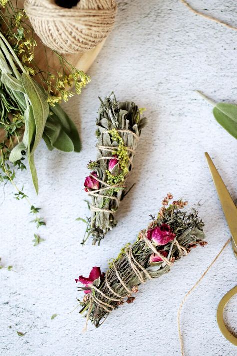 Make Your Own Smudge Sticks To Banish Bad Energy - Hello Nest Smudge Sticks Diy, Witchy Crafts, Smudge Sticks, How To Make Diy, Growing Herbs, Diy Crafts For Kids, Homemade Gifts, Twine, Incense