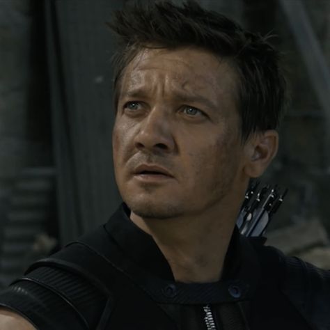 Clint Barton Age Of Ultron, Clint Barton Icon, Icons Marvel, Avengers Age Of Ultron, Avengers Age, Clint Barton, Age Of Ultron, Avengers Movies, Jeremy Renner