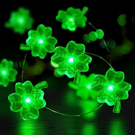 Shamrock String Light decorations 13Ft 50LEDs 3D Shamrock String Light.The string lights add festival atmosphere to St Patricks Day Thanksgiving Halloween Christmas Birthday Easter Wedding Birthday Mother's Day Anniversary or other special events. Irish Party Decorations, Patricks Day Decorations, Indoor Outdoor Wedding, St Patricks Day Decor, Outdoor Holiday Party, Irish Party, Easter Festival, St. Patrick's Day Crafts, Green Clover