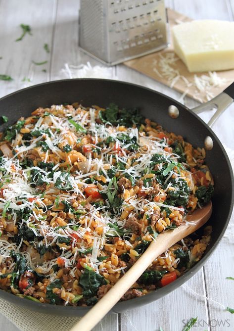 Carbs? Check. Meat? Check. Only one dish to clean? You betcha. I'm so making this on a lazy weeknight. Beef Orzo, Green Chiles, Diced Tomatoes, Skillet Meals, Linguine, Beef Dishes, Orzo, Tortellini, Pasta Sauce