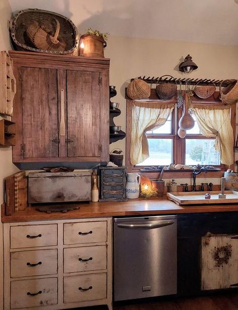 Rustic Farmhouse & Primitive decor | Facebook Primitive Kitchen Ideas, Top Of Fridge, Primitive Country Kitchen, Primitive Decor Ideas, Primitive Kitchens, Primitive Kitchen Decor, American Primitive, Pot Racks, Primitive Homes