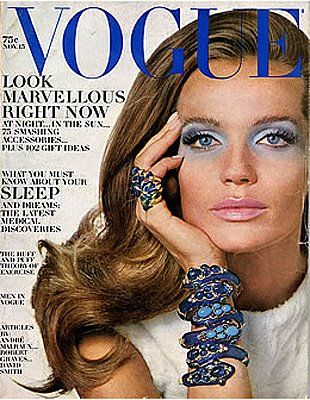 Paris Hotel Boutique Journal: Vintage Vogue Magazines 60s Vogue, 70s Vogue, Vintage Vogue Covers, 1960s Vogue, Jean Shrimpton, Vogue Vintage, Vogue Magazine Covers, Vogue Archive, Lauren Hutton