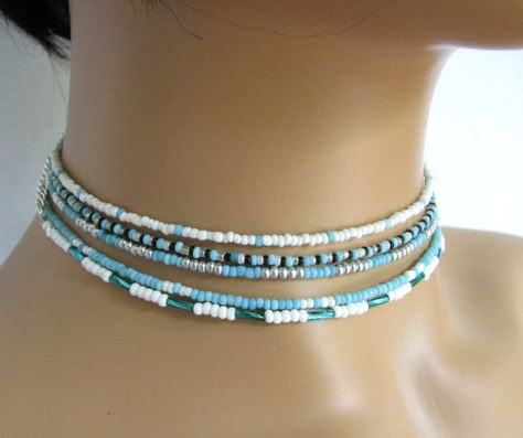 Blue Bead Necklace, Ideas Collares Bolitas, Beaded Chocker Ideas, Bead Necklace Ideas, Blue Beads Necklace, Choker Beads, Pulseras Kandi, Seed Beads Necklace, قلادات متدلية