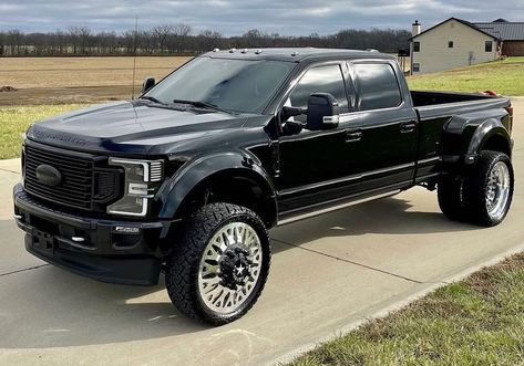 American Force Wheels on Instagram: “#FrontEndFriday - (G17) EVO in polished from our dually w/adapters series. //// Ford F-450 Platinum Vehicle Owner :…” F450 Dually Lifted, Lifted Dually Trucks, Wheels For Trucks, Lifted Dually, Ford Dually, Diesel Pickup Trucks, Dually Wheels, Ford Super Duty Trucks, Chevy Duramax