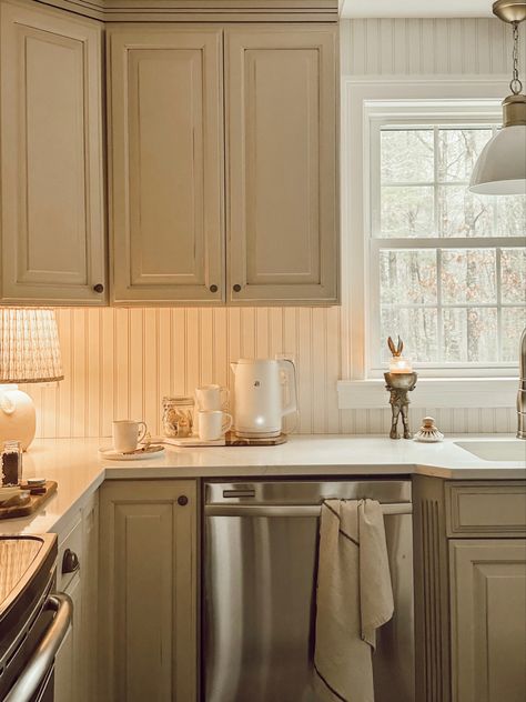 Older House Aesthetic, Country Cottage Backsplash, Beadboard Above Kitchen Cabinets, Cabinet Remodel Before And After, Beaded Cabinets Kitchen, Bead Board Projects, Brick And Beadboard Kitchen, B Board Backsplash, Cottage Cabinets Kitchen