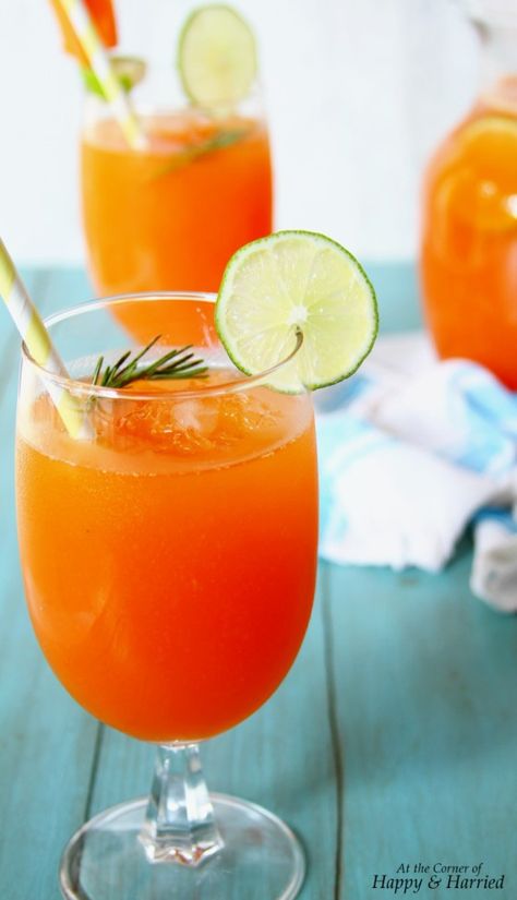 Fresca Recipes, Papaya Drink, Papaya Recipes, Agua Fresca Recipe, Summer Juice, Fruit Kebabs, Agua Fresca, Honey Lime, Fruit Drinks