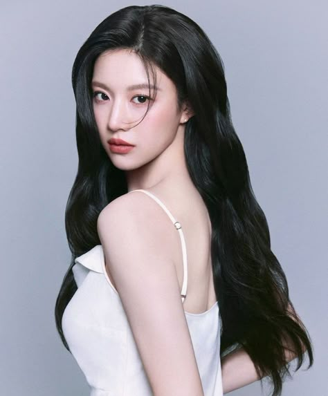 Go Youn Jung, Jung Somin, Go Younjung, Korean Actresses, Korean Hairstyle, Korean Makeup, Korean Beauty, Celebrity Photos, Nyx