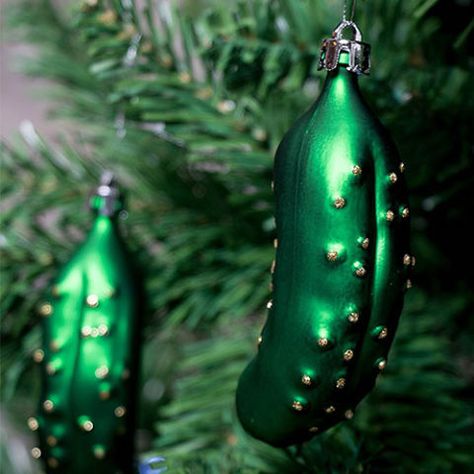 The story goes that parents are supposed to hide a pickle ornament on the tree and the first person to find it will have luck for the year! Pickle Gifts, Pickle Ornament, Pickle Lover, Christmas Pickle, Shatterproof Ornaments, Festive Holiday Decor, Christmas Ornament Sets, Festive Holiday, Green Christmas