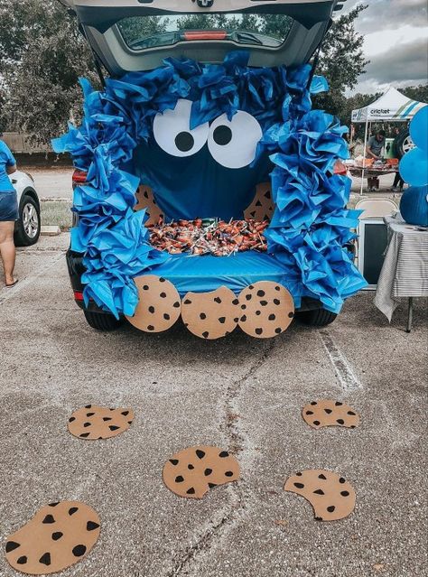 Cookie Monster Truck Or Treat, Trunker Treat Ideas, Wonka Chocolate Factory, Trunk Or Treat Ideas, Car Cookies, Wonka Chocolate, Stick Figure Family, Halloween Trends, Halloween Traditions