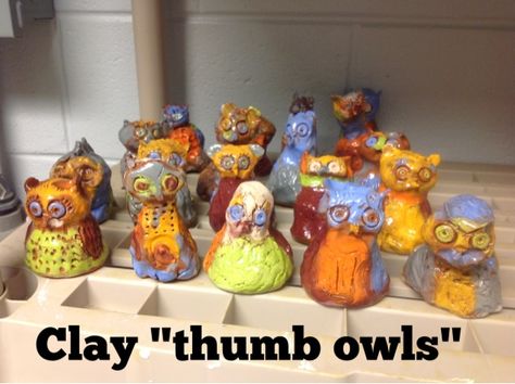 Clay ?thumb owl? sculptures, 2nd grade Prek Art, Clay Projects For Kids, Art Docent, Steam Art, Clay Lesson, Stem Engineering, Steam Ideas, Sculpture Lessons, 2nd Grade Art