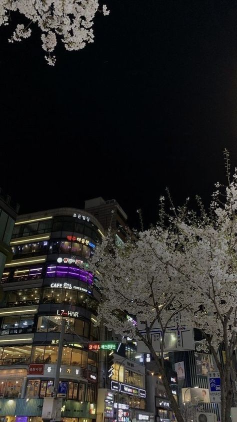 Seoul Night, Seni Korea, Korea Wallpaper, South Korea Seoul, View Wallpaper, Spring Wallpaper, Country Landscaping, Night Vibes, Futuristic City