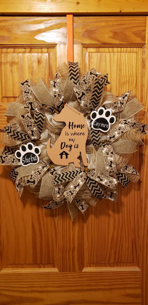 Dog wreath | personalized paws | pancake method | Home is where my dog is Method Homes, Dog Wreath, Brown Cat, Cat Fabric, Craft Club, Home Is Where, My Dog, Halloween Wreath, Burlap