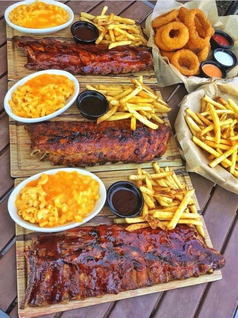 Bbq Ribs, Food Goals, Food Platters, Food Presentation, Food Obsession, French Fries, Pretty Food, Food Cravings, Amazing Food