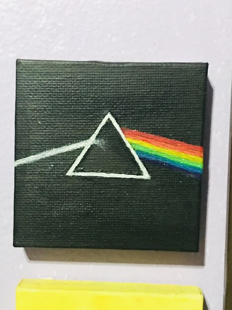 Mini Canvas Album Covers, Pink Floyd Drawing Easy, Easy Paintings Square Canvas, Tony Canvas Painting Ideas, Draw Album Cover, Painting Ideas Music Albums, Painted Album Covers On Canvas, Album Covers Painting On Canvas, Album Cover Paintings Easy