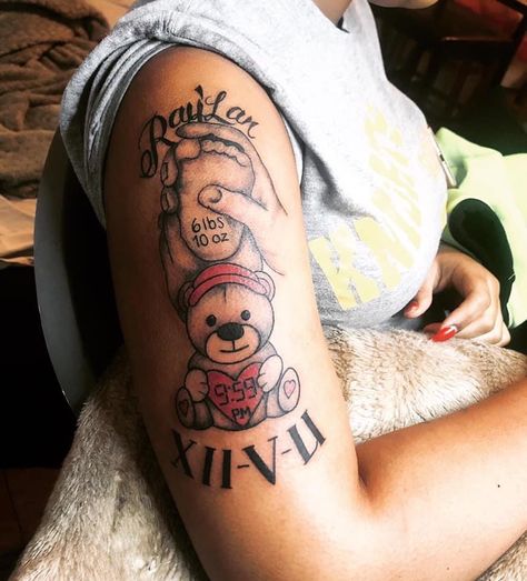 Tattoo Ideas Baby Boy, Tattoo Ideas For Moms With Sons, Tattoos For My Son, Kid Tattoos For Moms, Tattoos For Baby Boy, Small Dope Tattoos, Baby Feet Tattoos, Name Tattoos For Moms, Baby Tattoo Designs