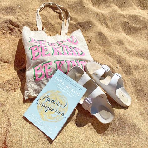 photo creds @lexxhidalgo @allthingslillyann Beach Bag Aesthetic, Aquarius Sun, Tote Bag Outfit, Radical Acceptance, Tote Beach Bag, Cinderella Story, Bag Aesthetic, Learning To Love Yourself, Bags Aesthetic