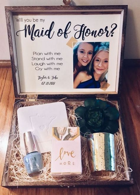 maid of honor bridesmaid proposal wedding ideas #wedding #bridesmaidgifts #weddingideas Bridesmaid Proposal Diy, Be My Maid Of Honor, Asking Bridesmaids, Bridesmaid Boxes, Bridesmaid Gift Boxes, Bridesmaid Box, Dresses Mermaid, Future Wedding Plans, Cadeau Photo