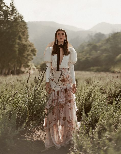 Labranza on Behance Prairie Dress Photoshoot, Countryside Fashion, Boho Style Inspiration, Fashion Art Photography, Bali Fashion, Outdoor Photoshoot, Red Gowns, Runway Models, Fashion Photoshoot